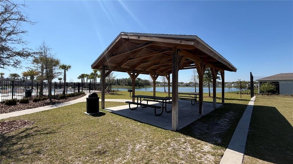 5003 Royal Point Avenue - Photo 16