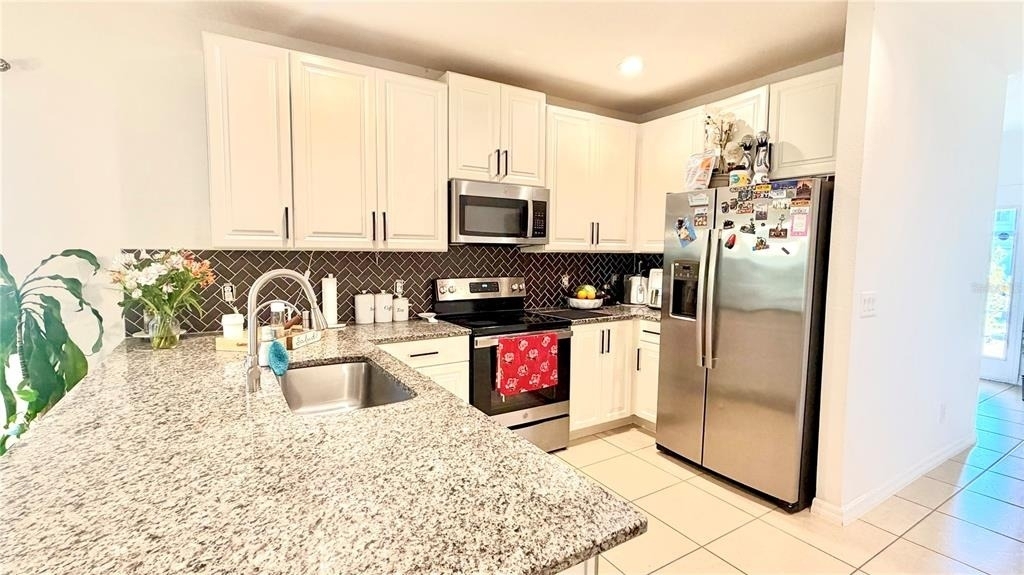 5003 Royal Point Avenue - Photo 2