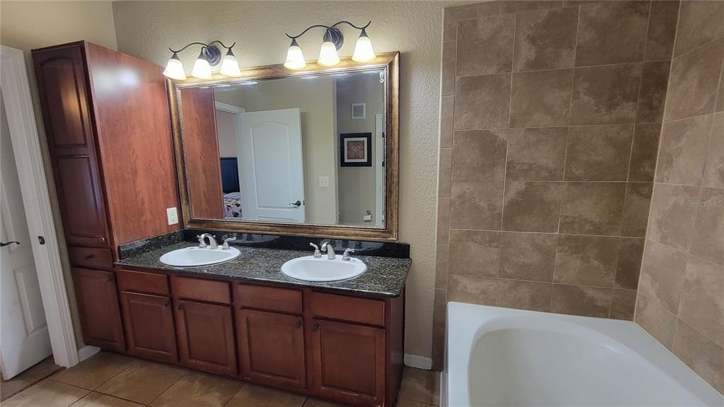 914 Charo Parkway - Photo 19