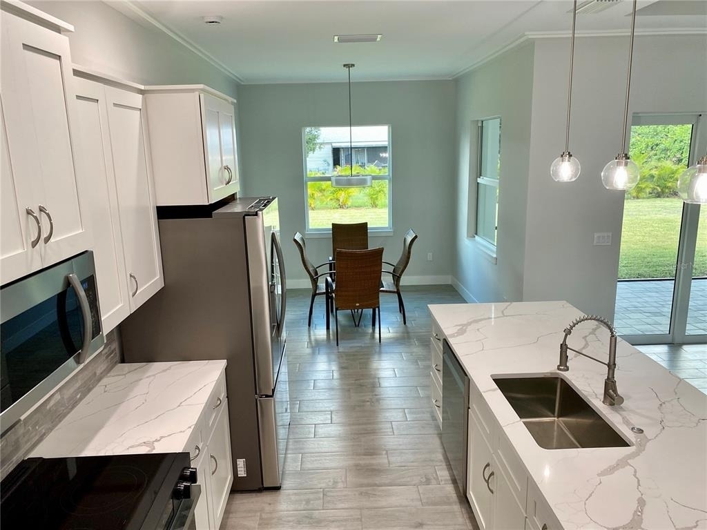 23466 Garrett Avenue - Photo 11