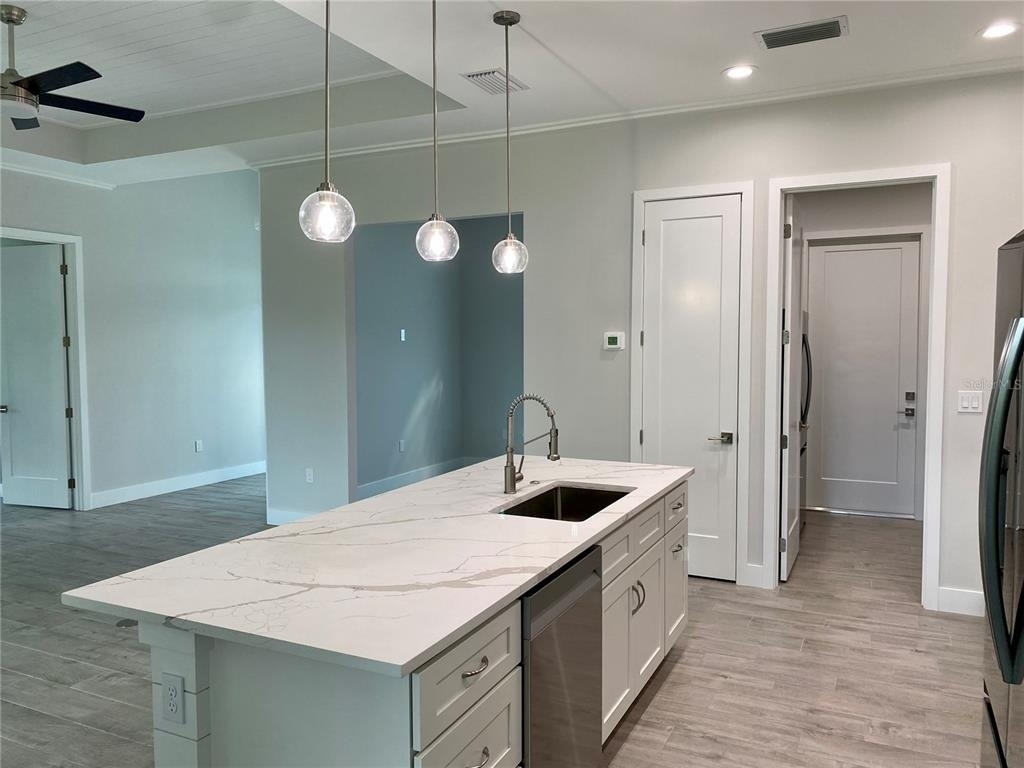 23466 Garrett Avenue - Photo 9