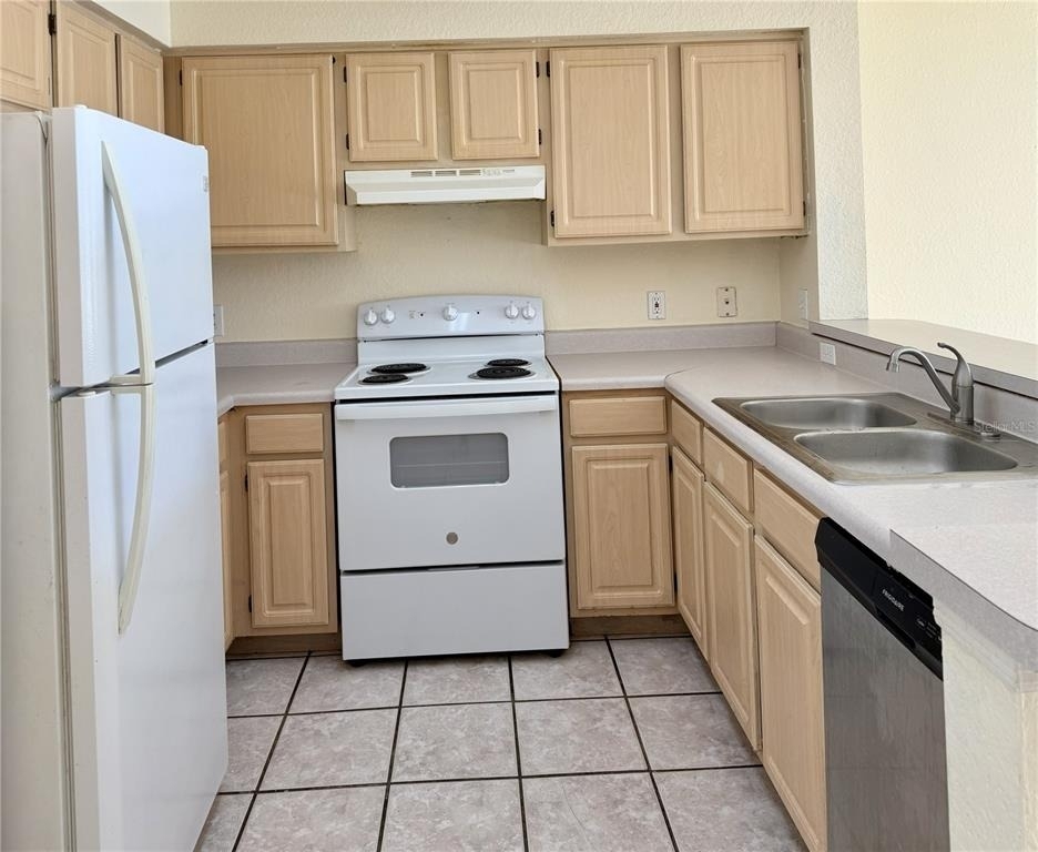 13839 Fairway Island Drive - Photo 7