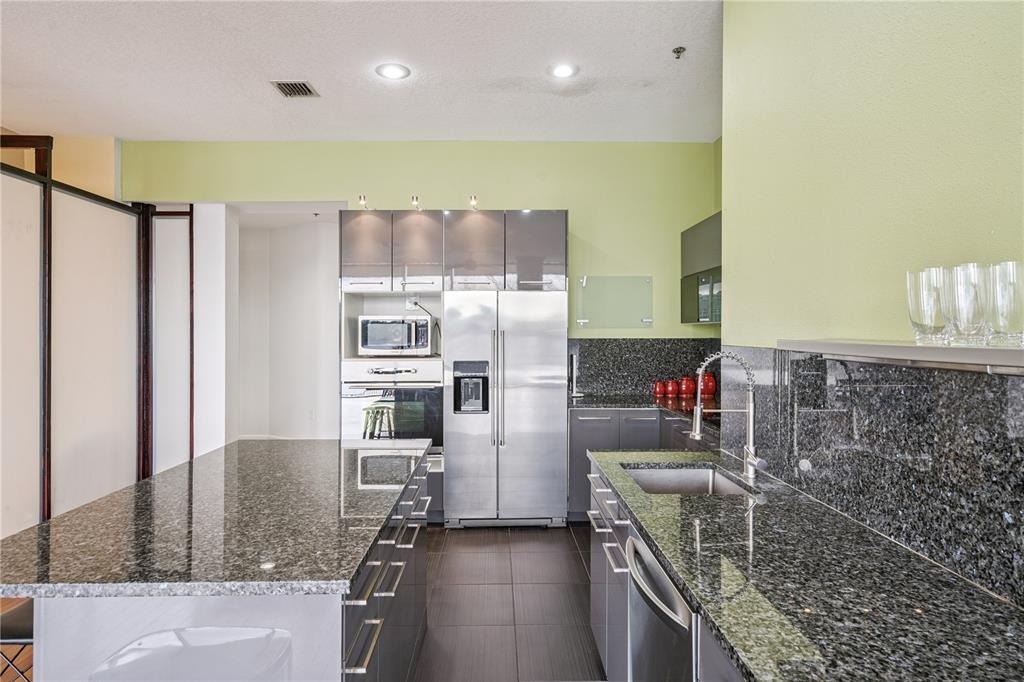 151 E Washington Street - Photo 15