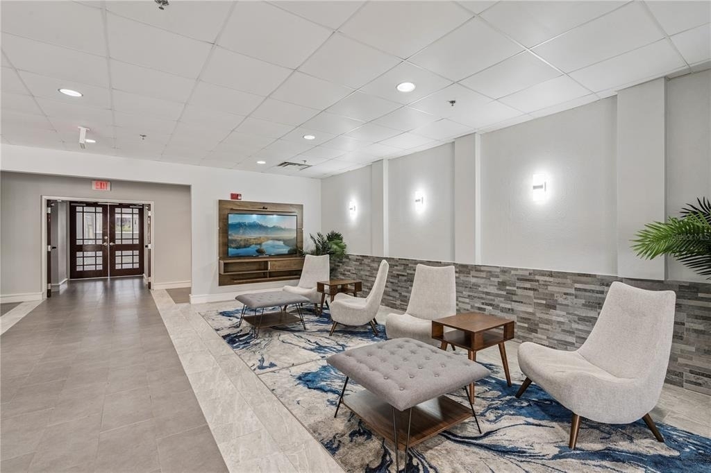 151 E Washington Street - Photo 6