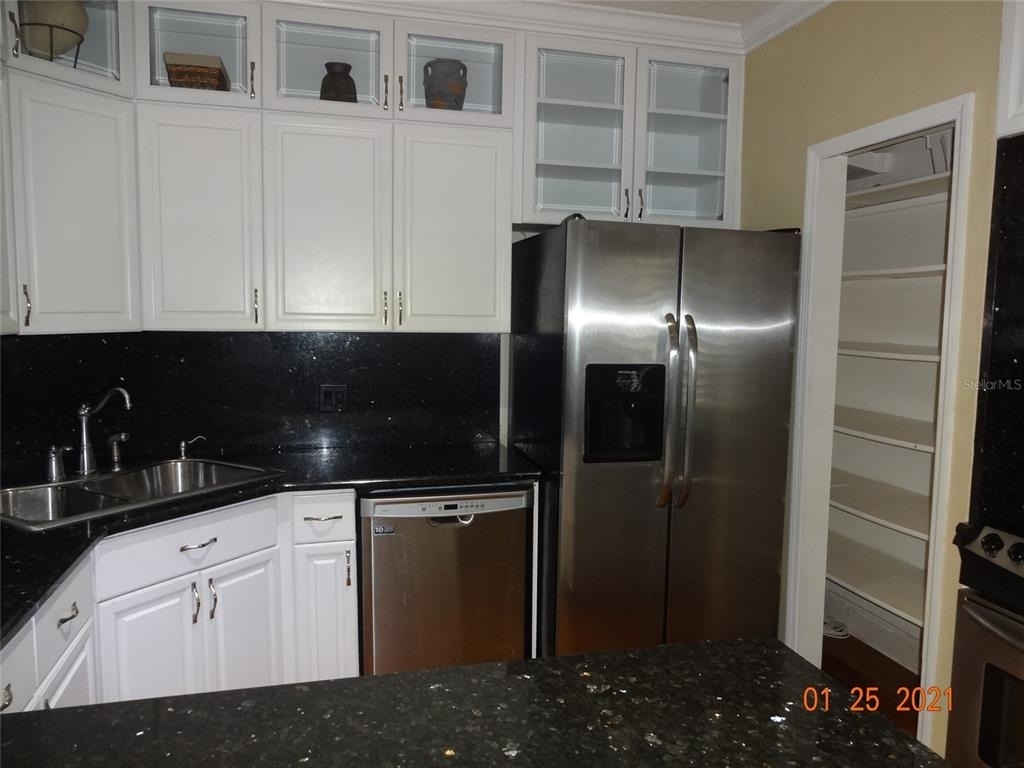1144 Delaney Avenue - Photo 30