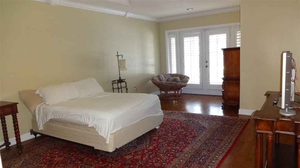 1144 Delaney Avenue - Photo 1