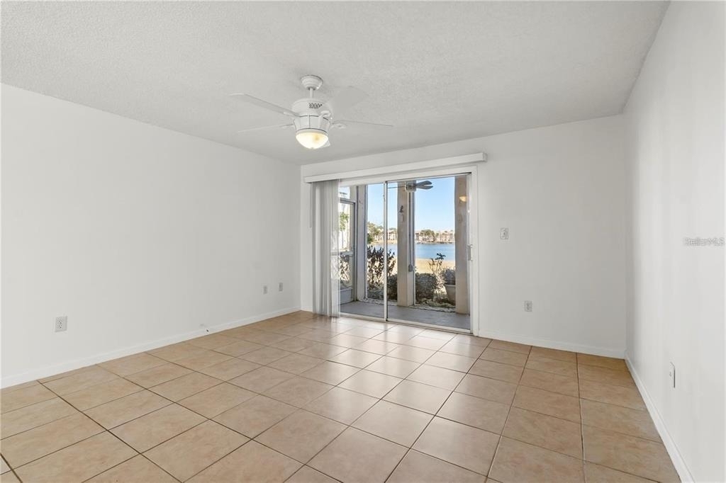 530 Orange Drive - Photo 3