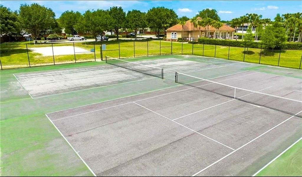 2077 Derwent Drive - Photo 34
