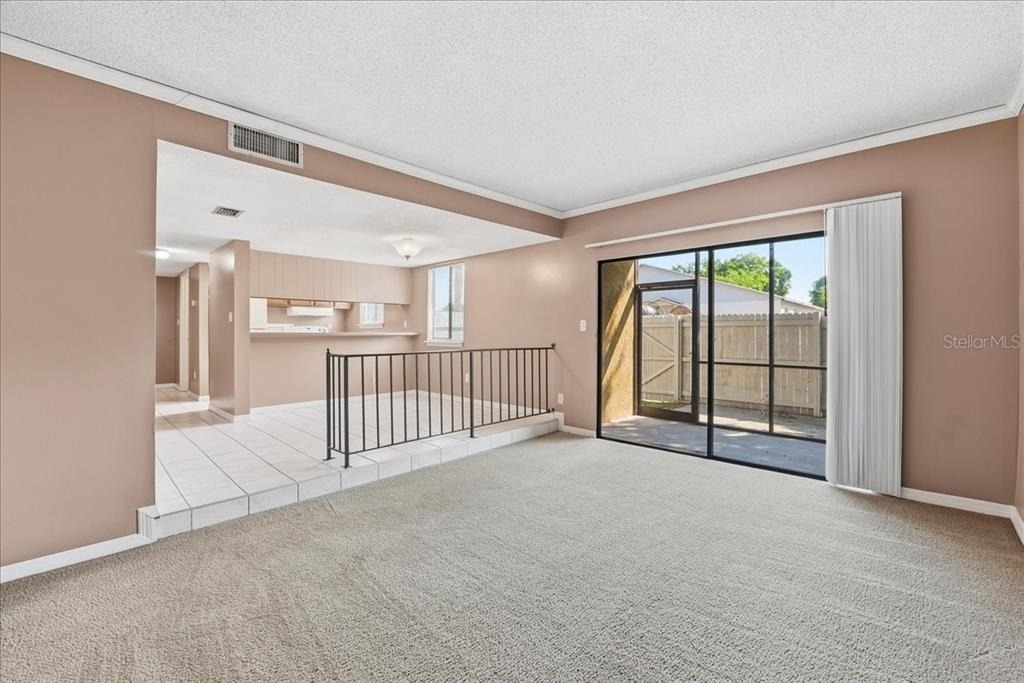 1428 Oak Place - Photo 1