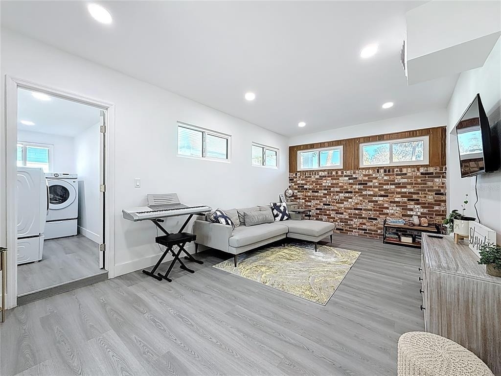 4026 Indianapolis Street Ne - Photo 11