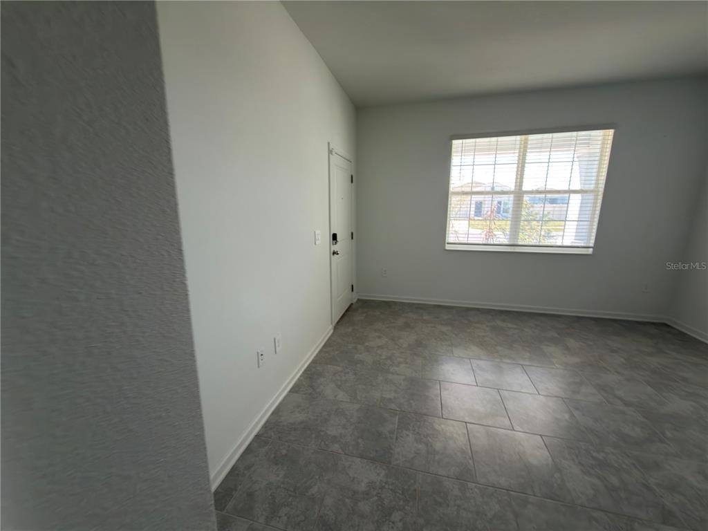 521 Reggie Road - Photo 8