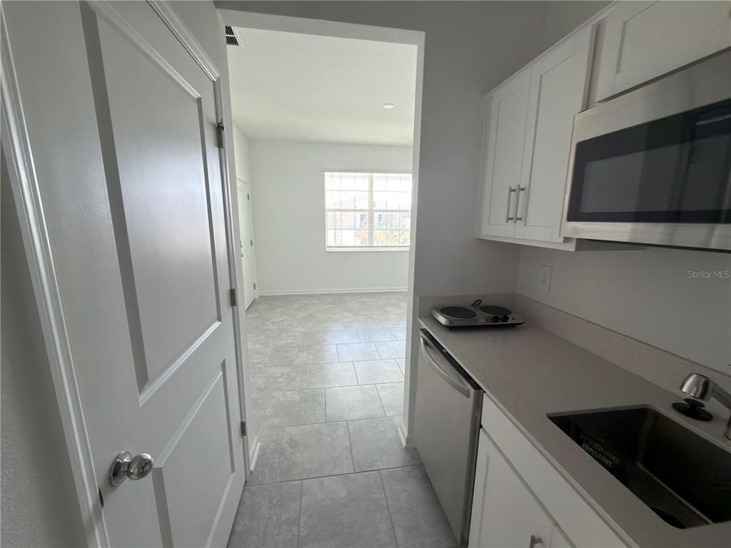 521 Reggie Road - Photo 1