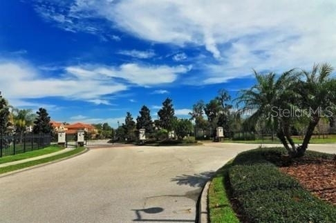 8128 Villa Grande Court - Photo 33