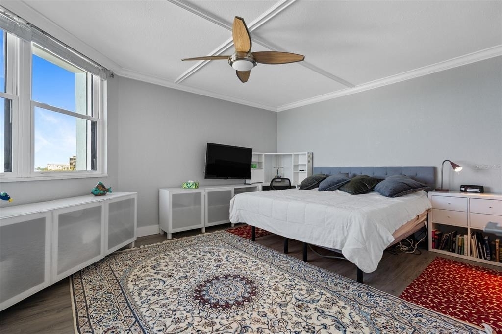 1050 Longboat Club Road - Photo 18