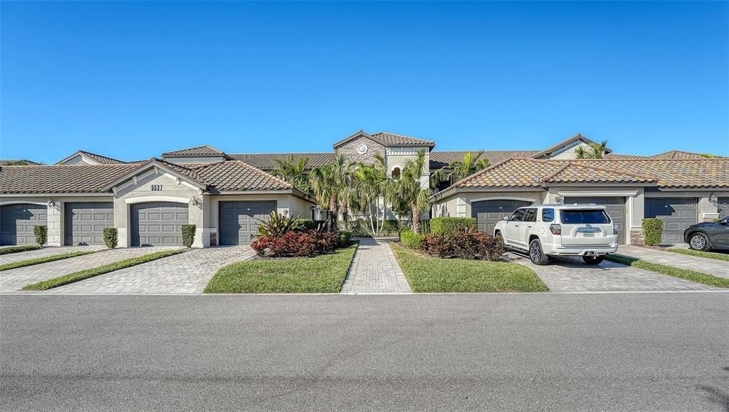 5537 Palmer Circle - Photo 1