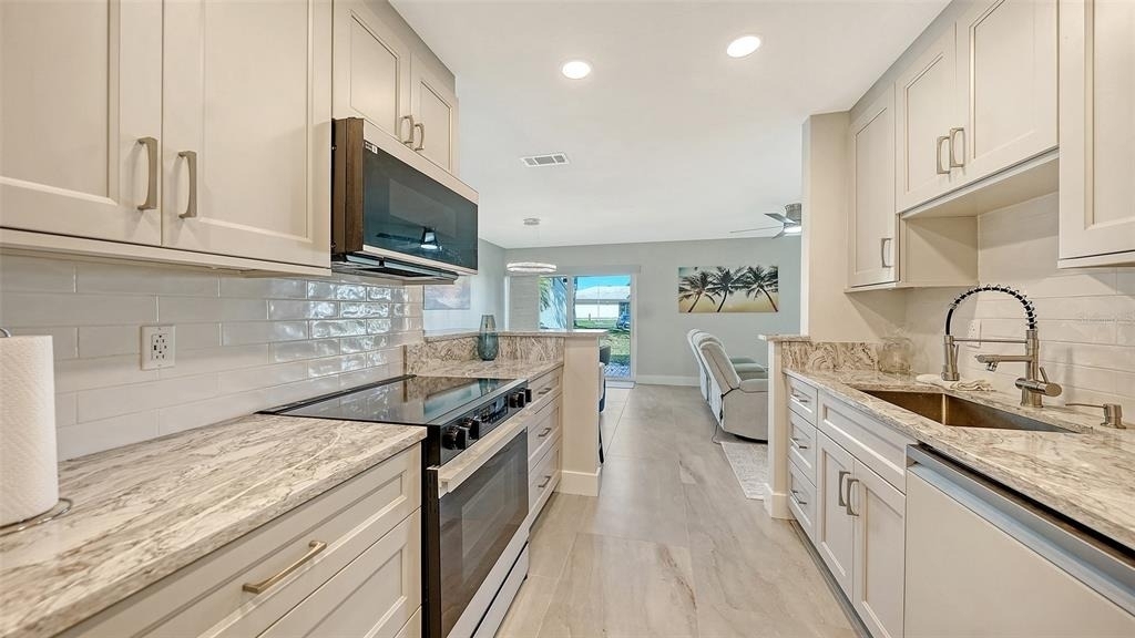 131 Whispering Sands Circle - Photo 18