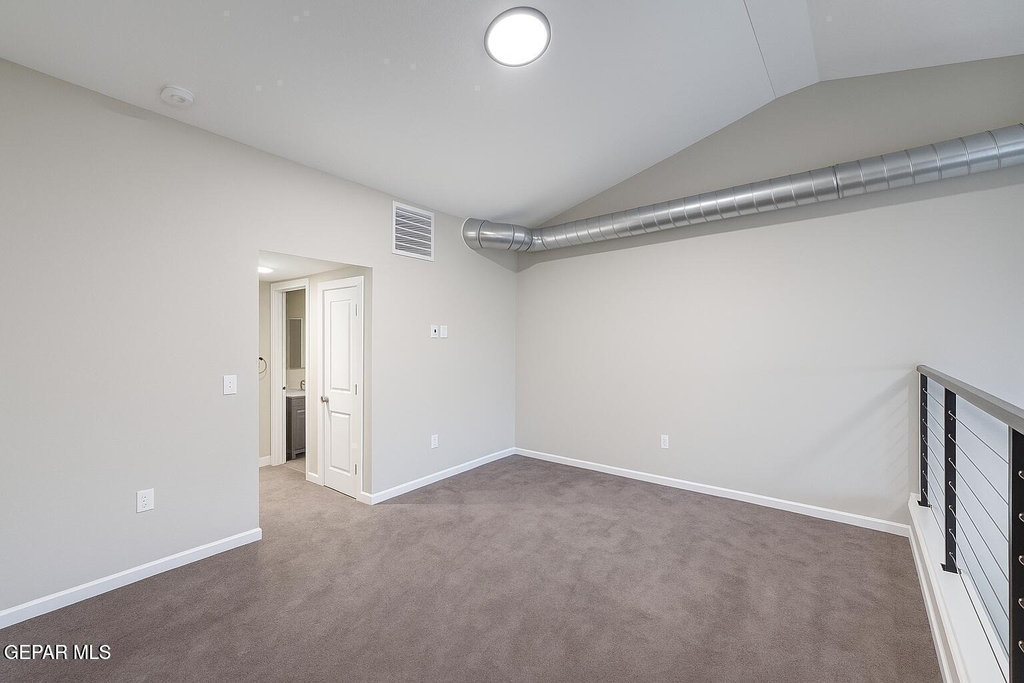 3030 Pera Avenue - Photo 4