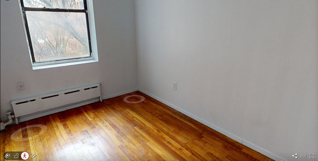9th Avenue - Photo 1