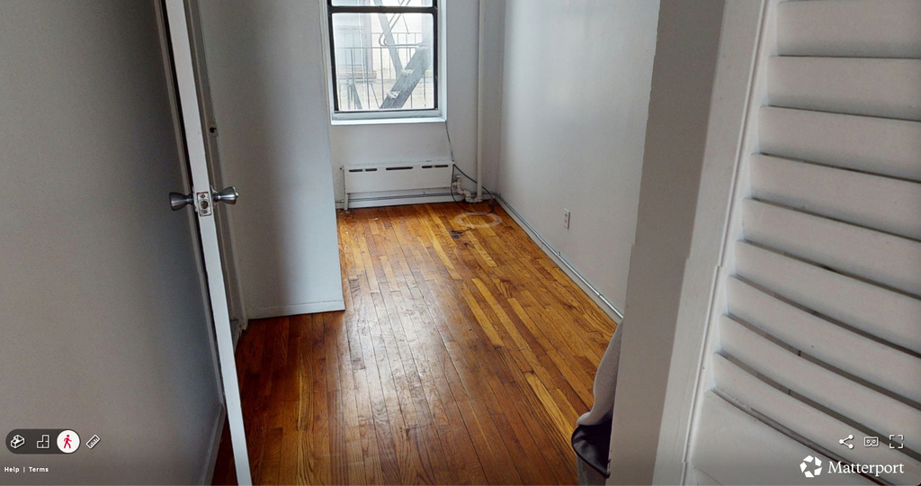 9th Avenue - Photo 0
