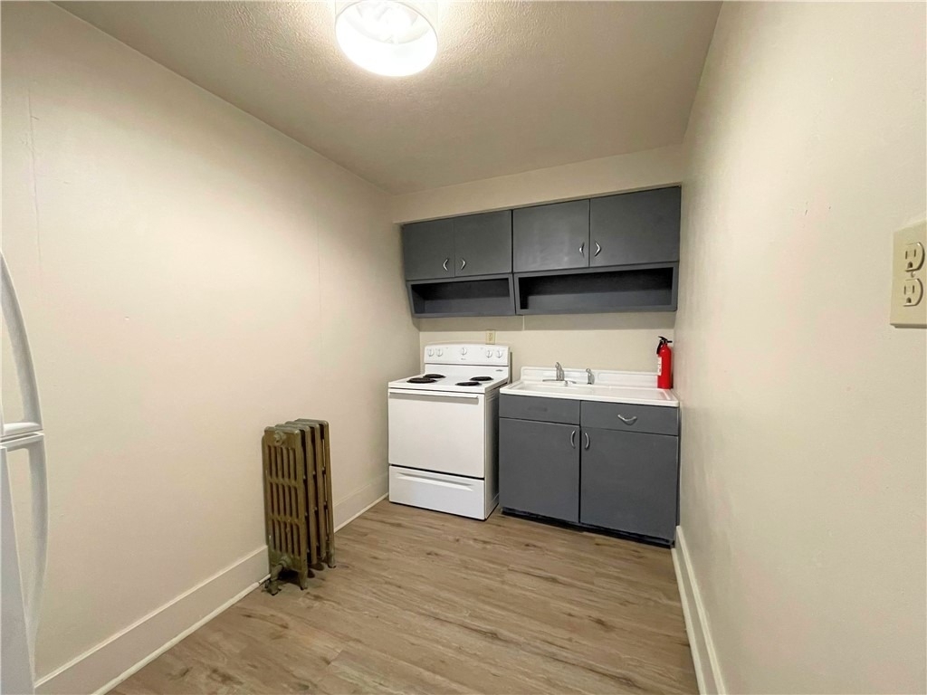 922 Hober Ave - Photo 1