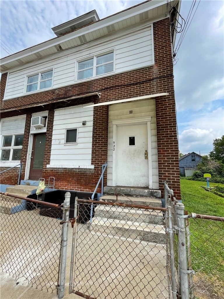 922 Hober Ave - Photo 0
