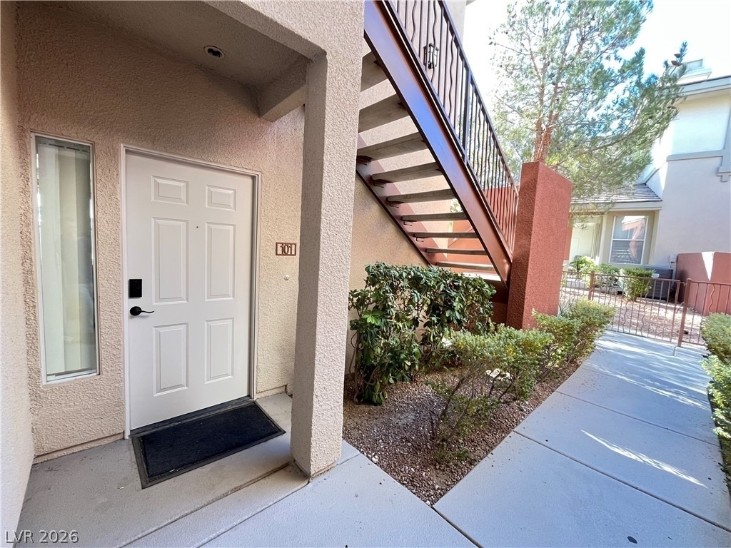 1000 Duckhorn Court - Photo 0