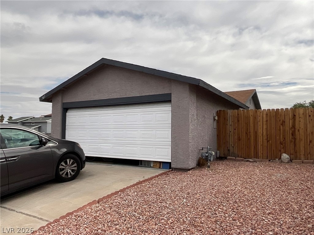 707 Honeybee Court - Photo 2