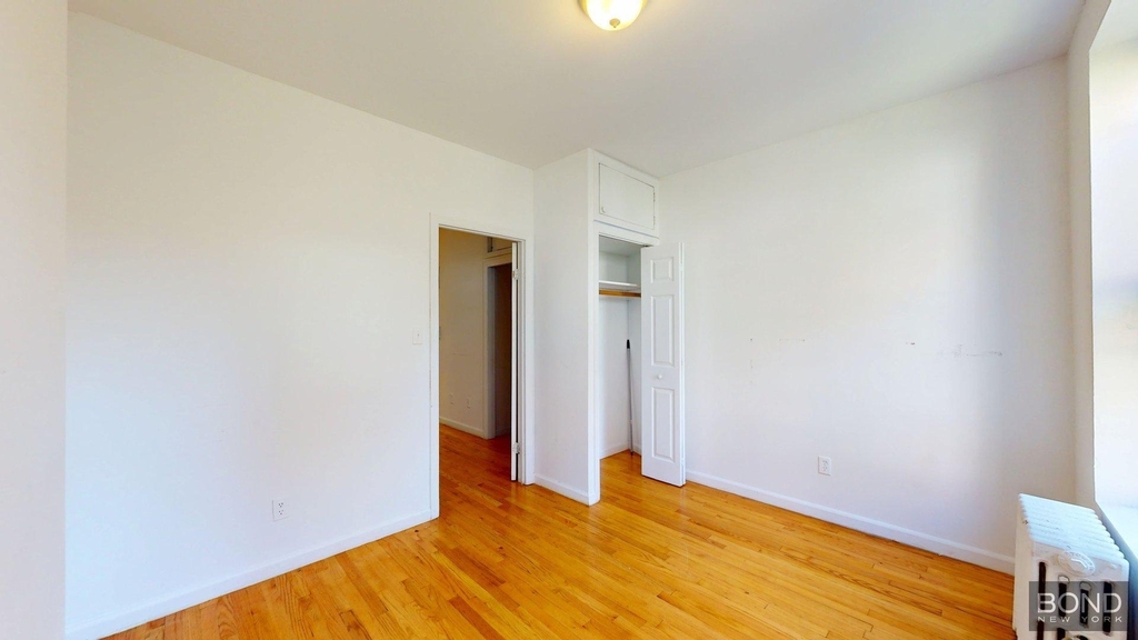 1731 Second Ave - Photo 2