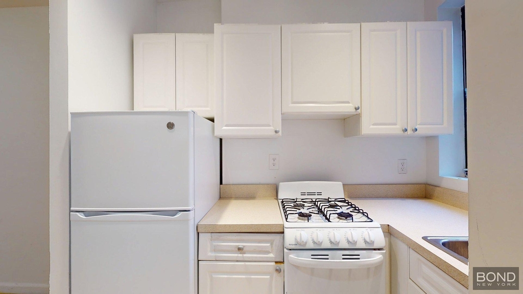 1731 Second Ave - Photo 1
