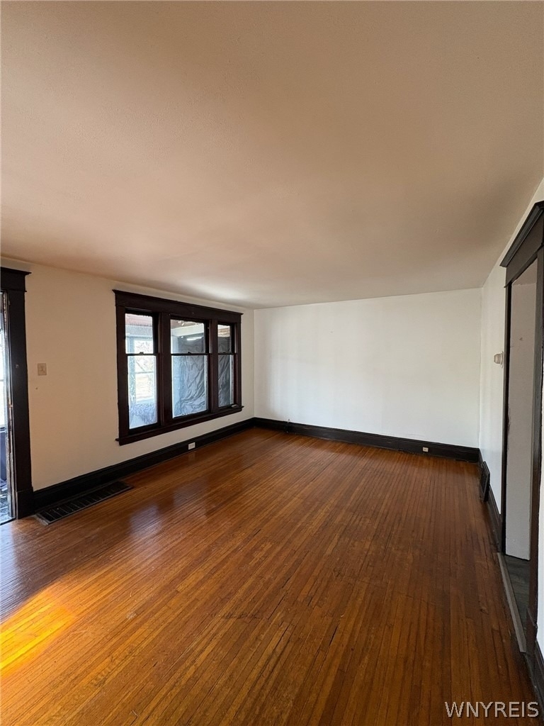 189 Westminster Avenue - Photo 5