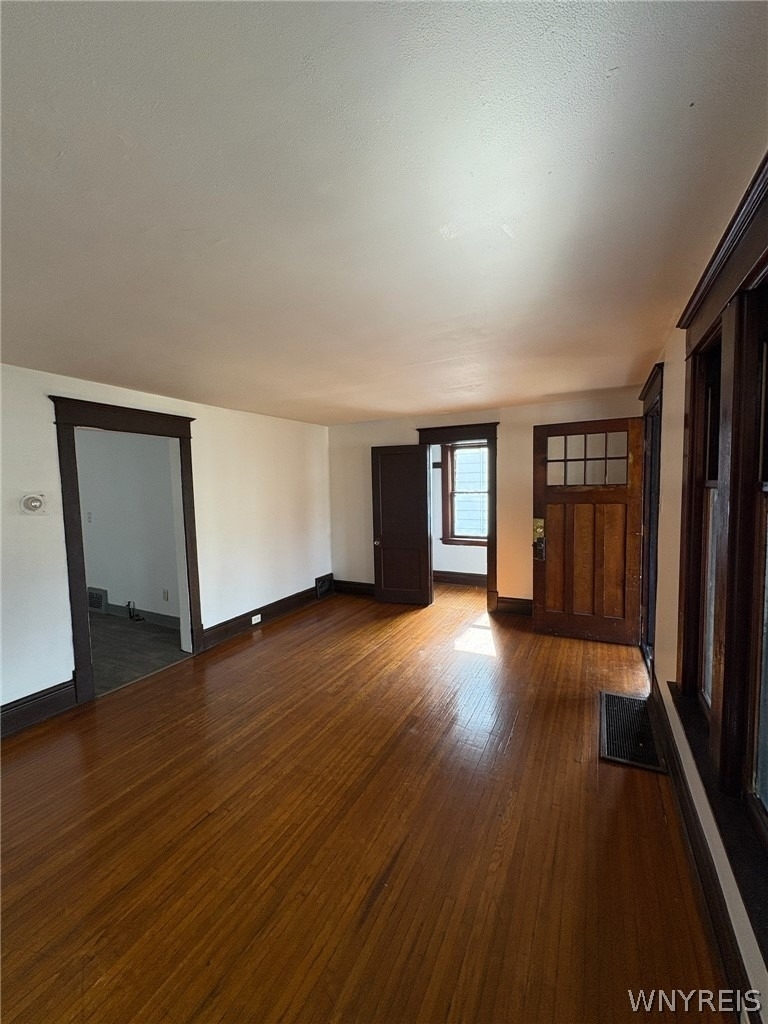 189 Westminster Avenue - Photo 4