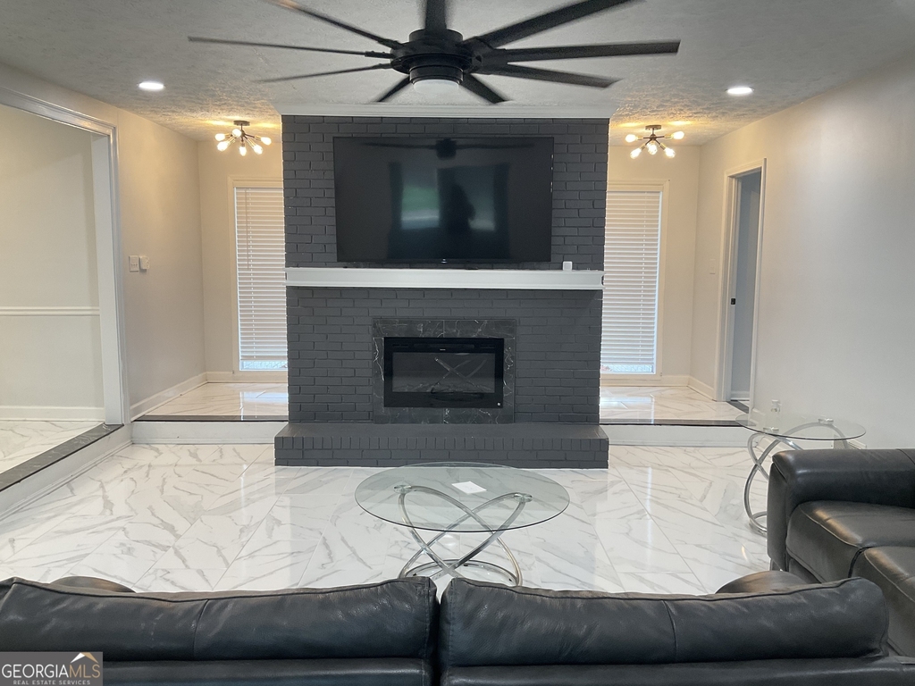558 Kenwood Road - Photo 2