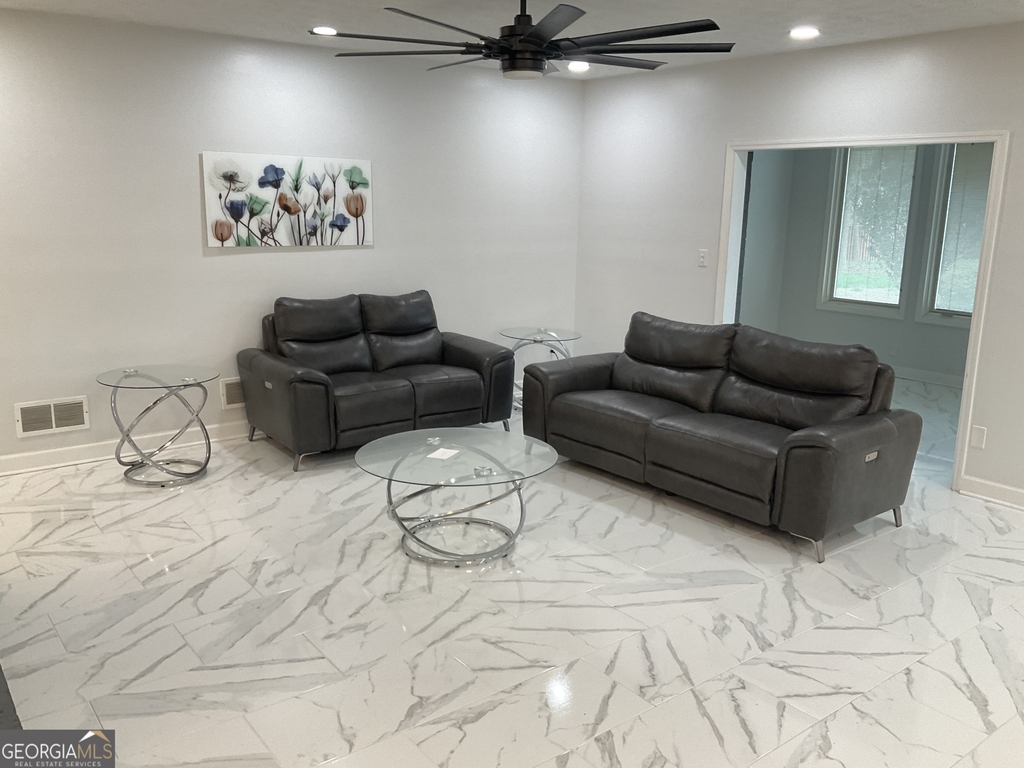 558 Kenwood Road - Photo 3