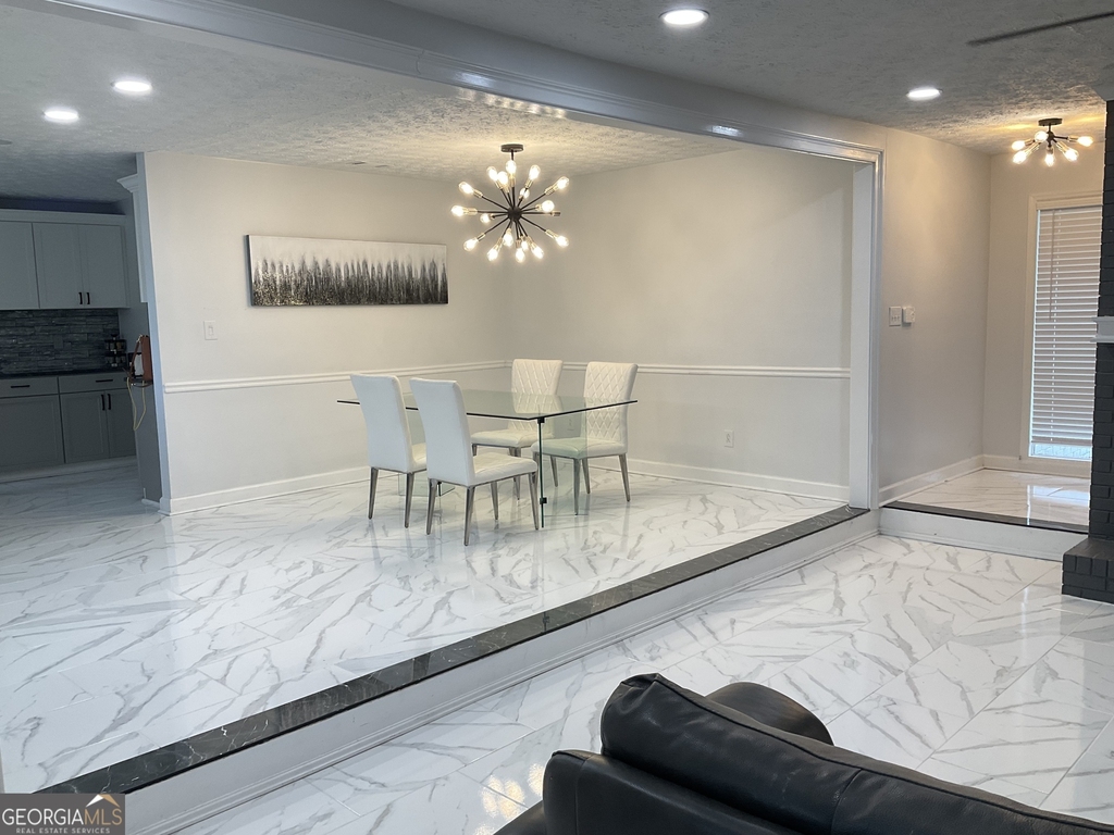 558 Kenwood Road - Photo 5