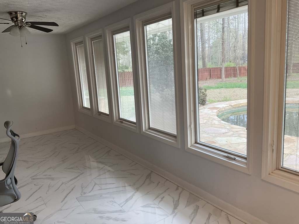 558 Kenwood Road - Photo 6