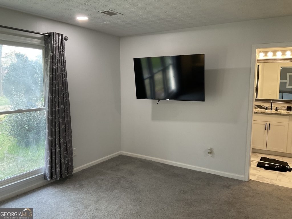 558 Kenwood Road - Photo 14