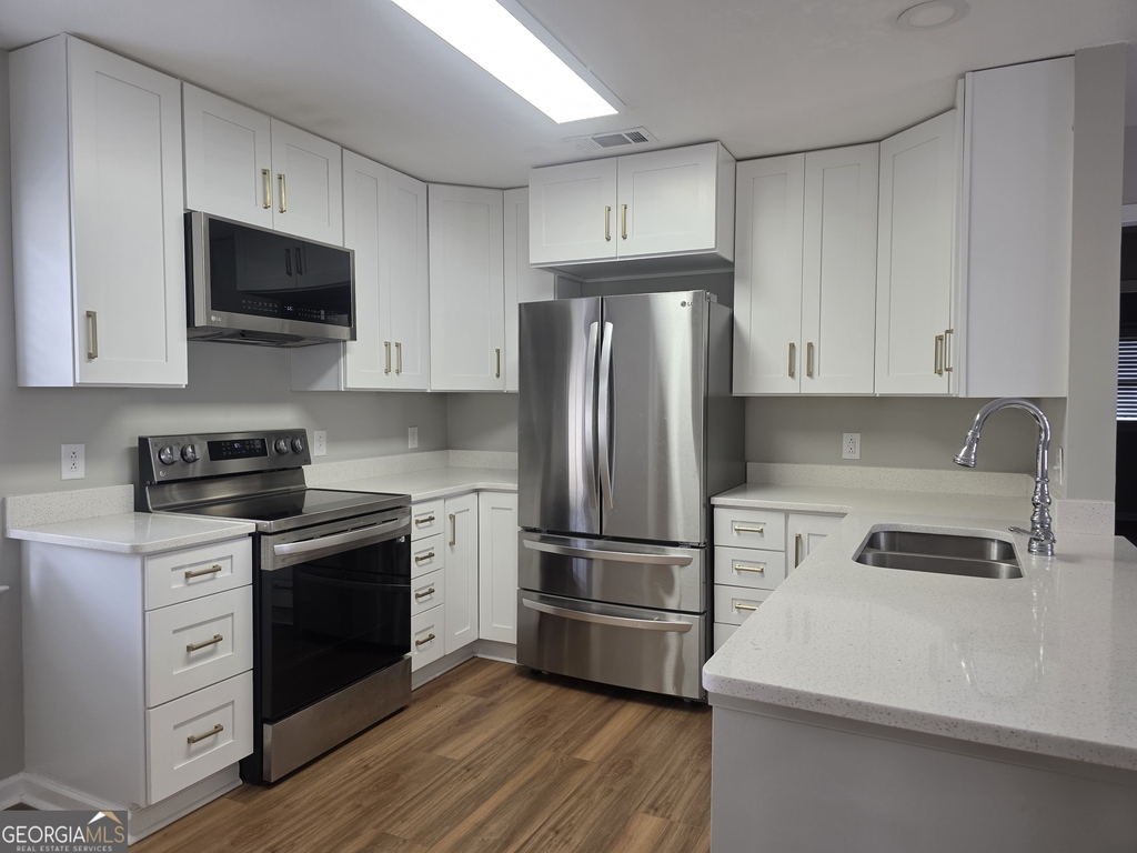 103 W 15th Street - Photo 3