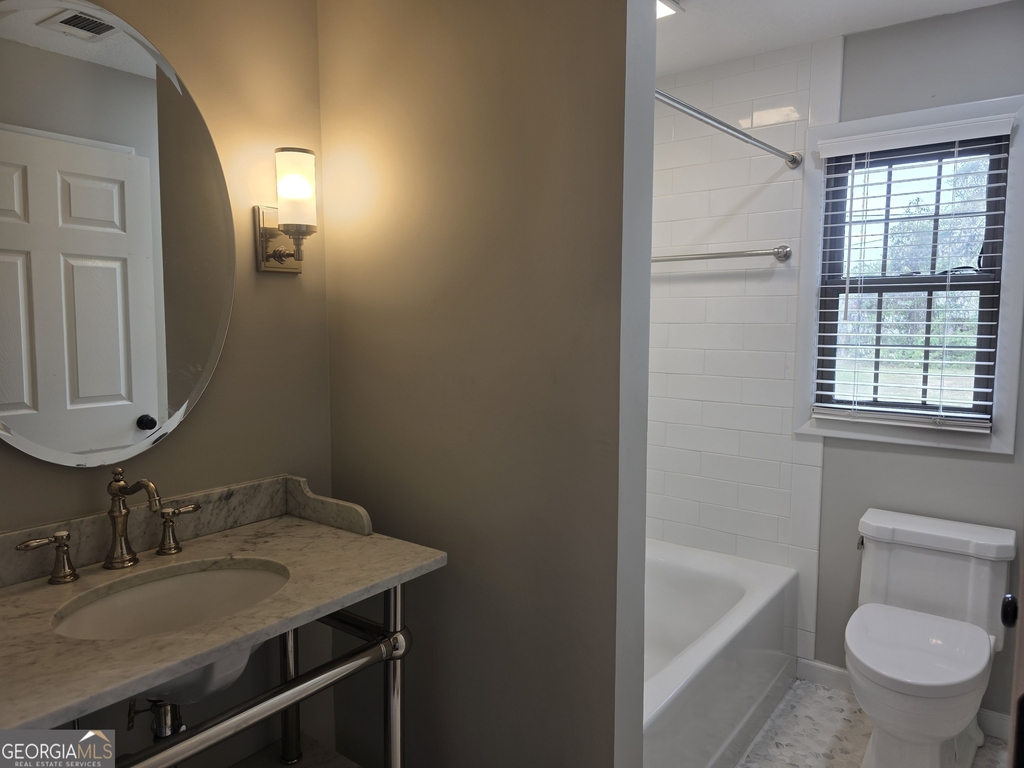 103 W 15th Street - Photo 11