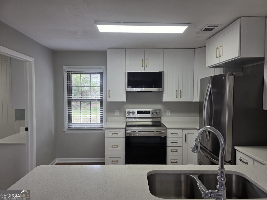 103 W 15th Street - Photo 5