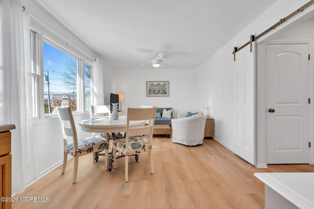 548 Washington Boulevard - Photo 3