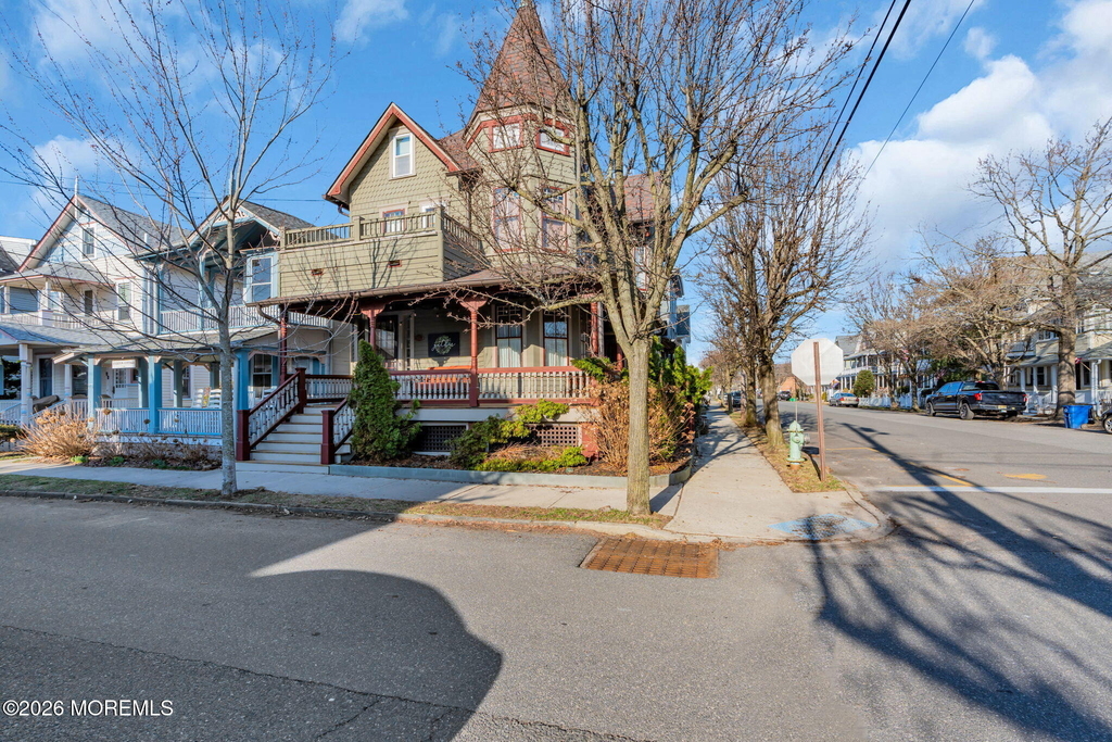 62 Webb Avenue - Photo 2