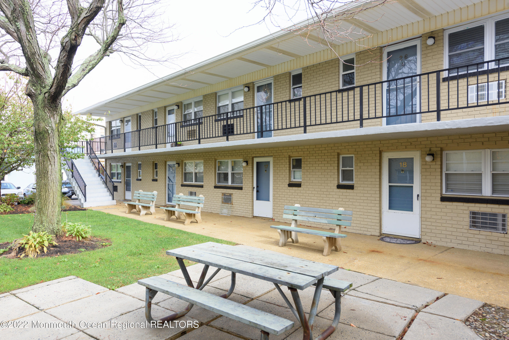 455 Ocean Boulevard - Photo 9