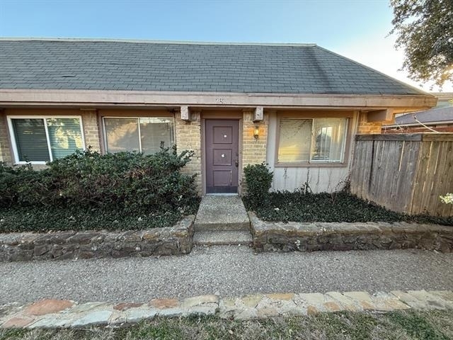 2613 Amherst Court - Photo 0