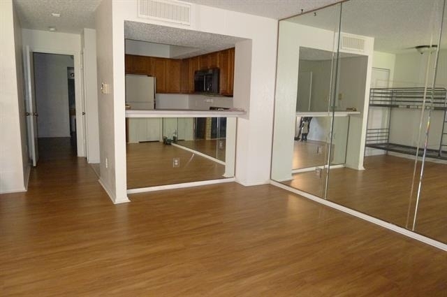 9835 Walnut Street - Photo 2