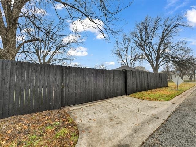 9101 Oels Street - Photo 25
