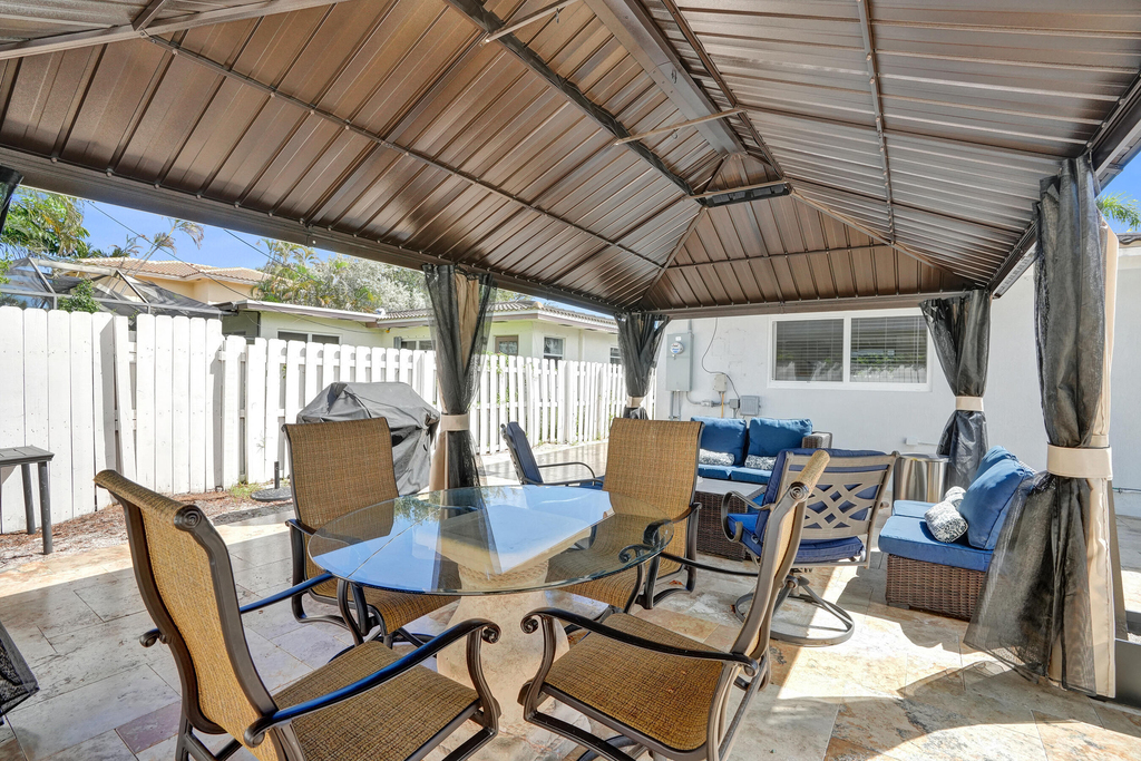 1633 Se 5th Court - Photo 20