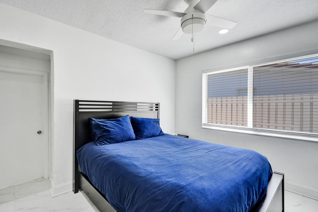 1633 Se 5th Court - Photo 14