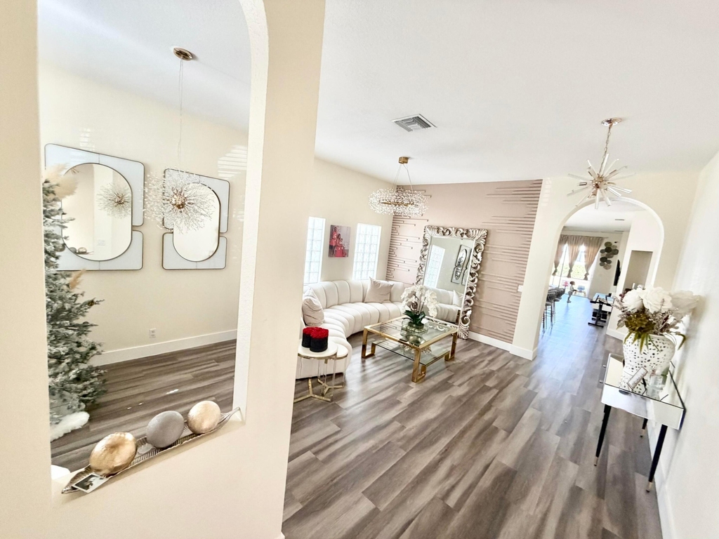 159 Berenger Walk - Photo 2