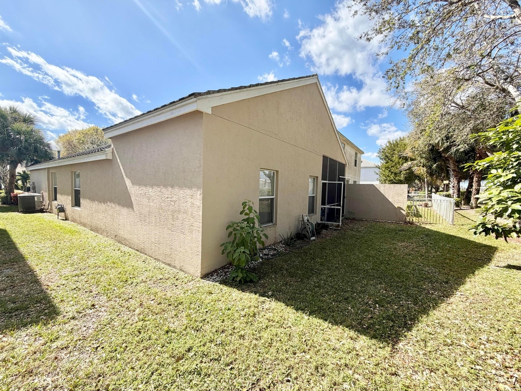 159 Berenger Walk - Photo 15