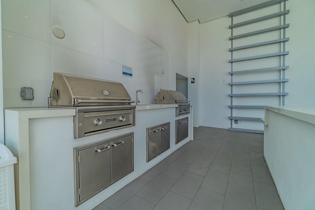 111 Se 1st Avenue - Photo 24